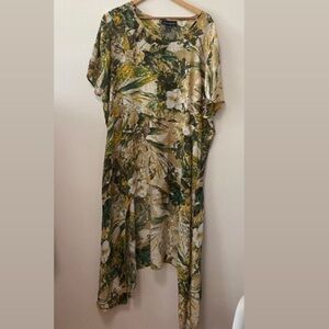 Ashley Stewart Boho tropical Hi-Low top Size 22/24